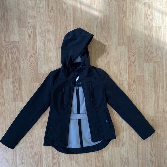 Raincoat - Picture 2 of 5